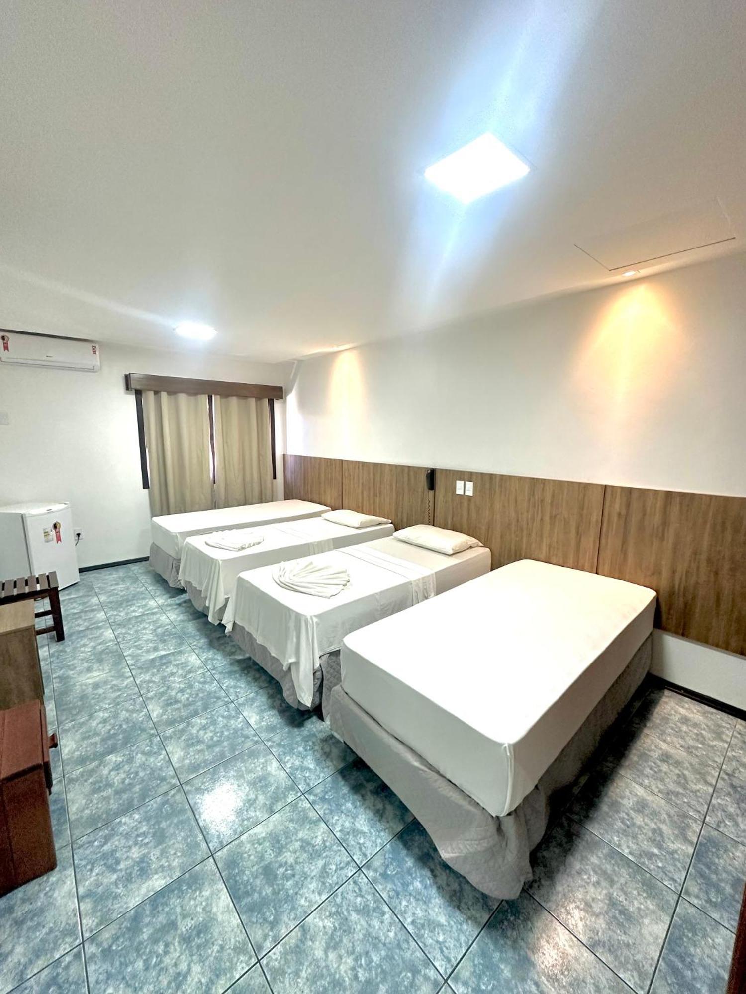 Family Room,1498745956:JPEG